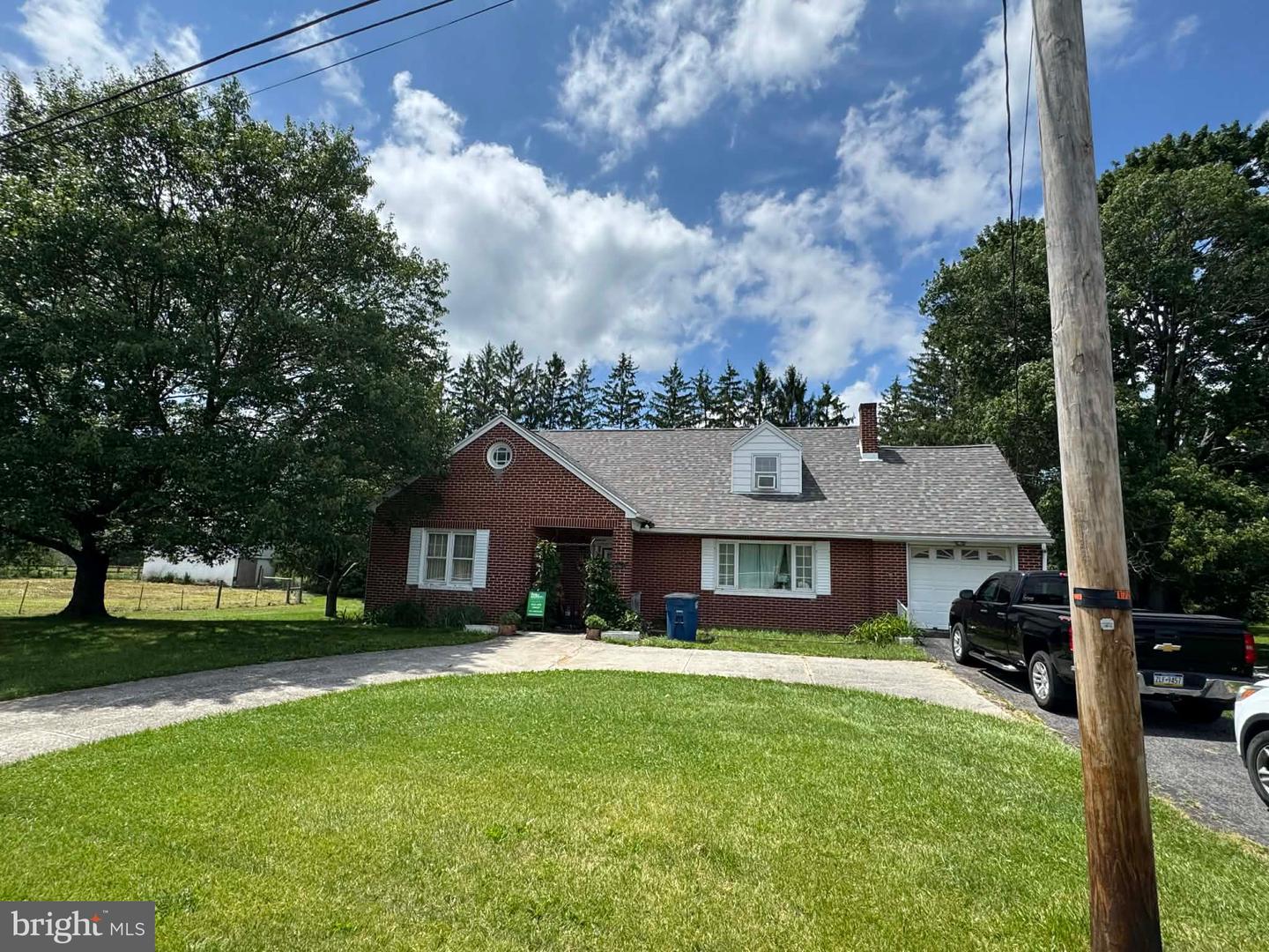 2165 Bedford Valley Rd — photo