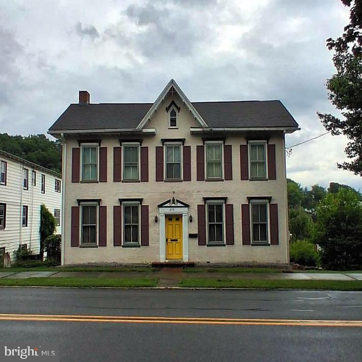 215 N Spring St — photo
