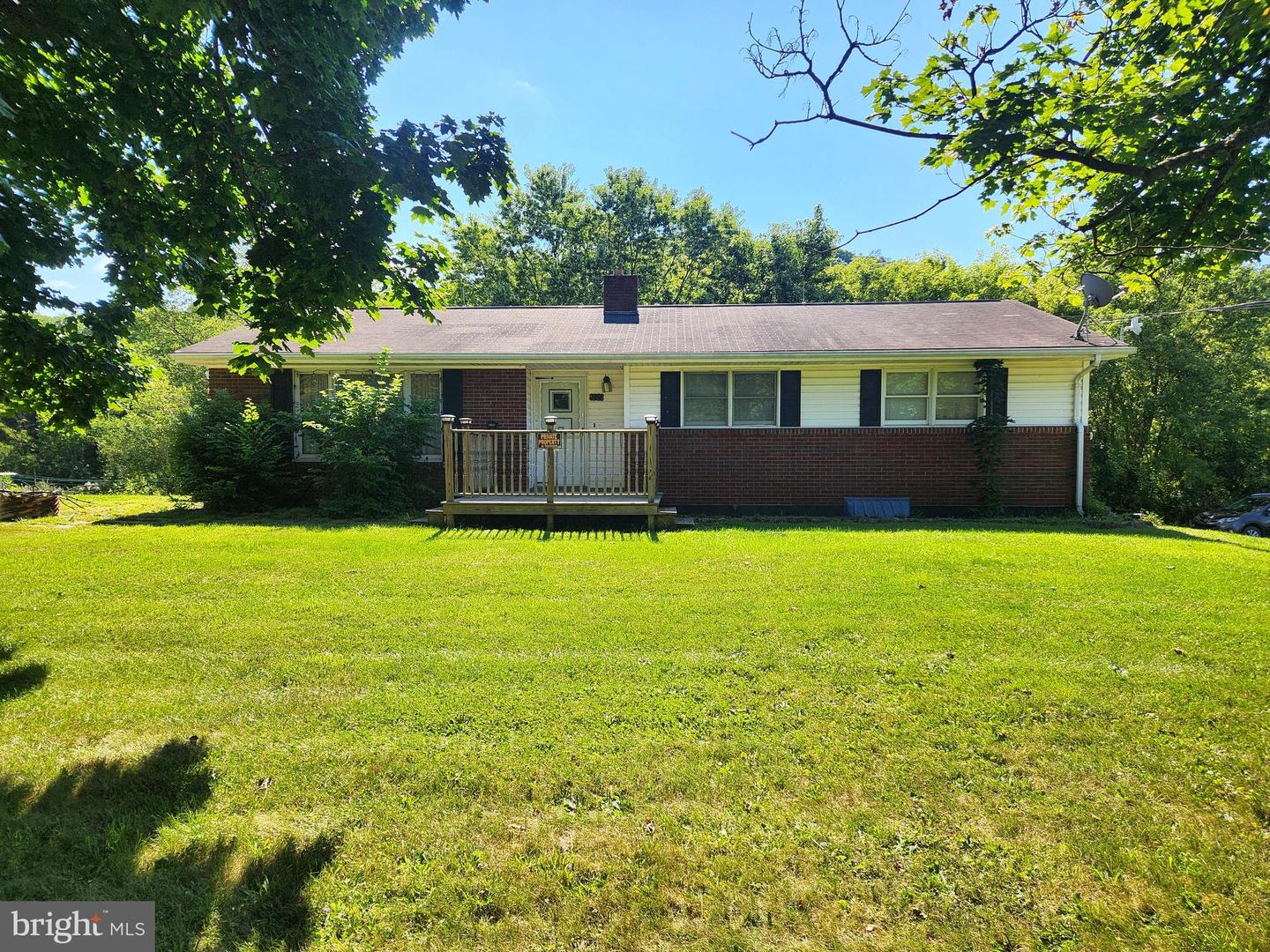 3290 Bedford Valley Road — photo