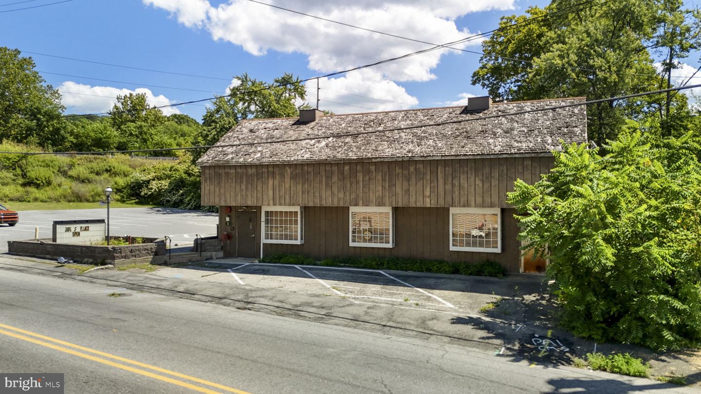 5 Spring Valley Road, Reading, PA 19605 — photo 3
