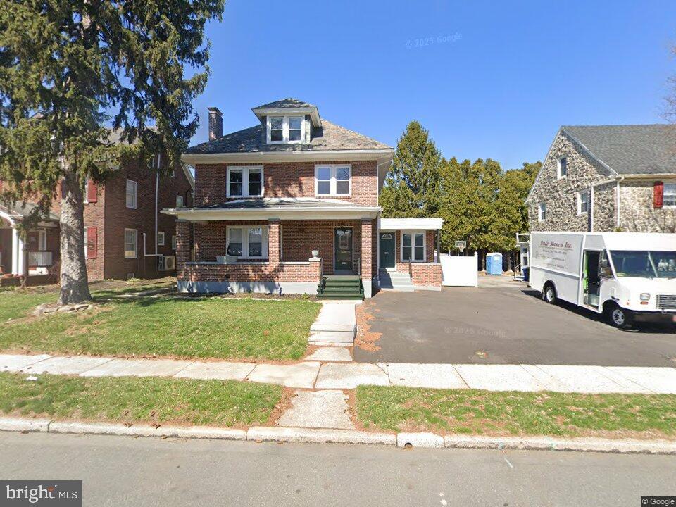 403 E Lancaster Ave — photo