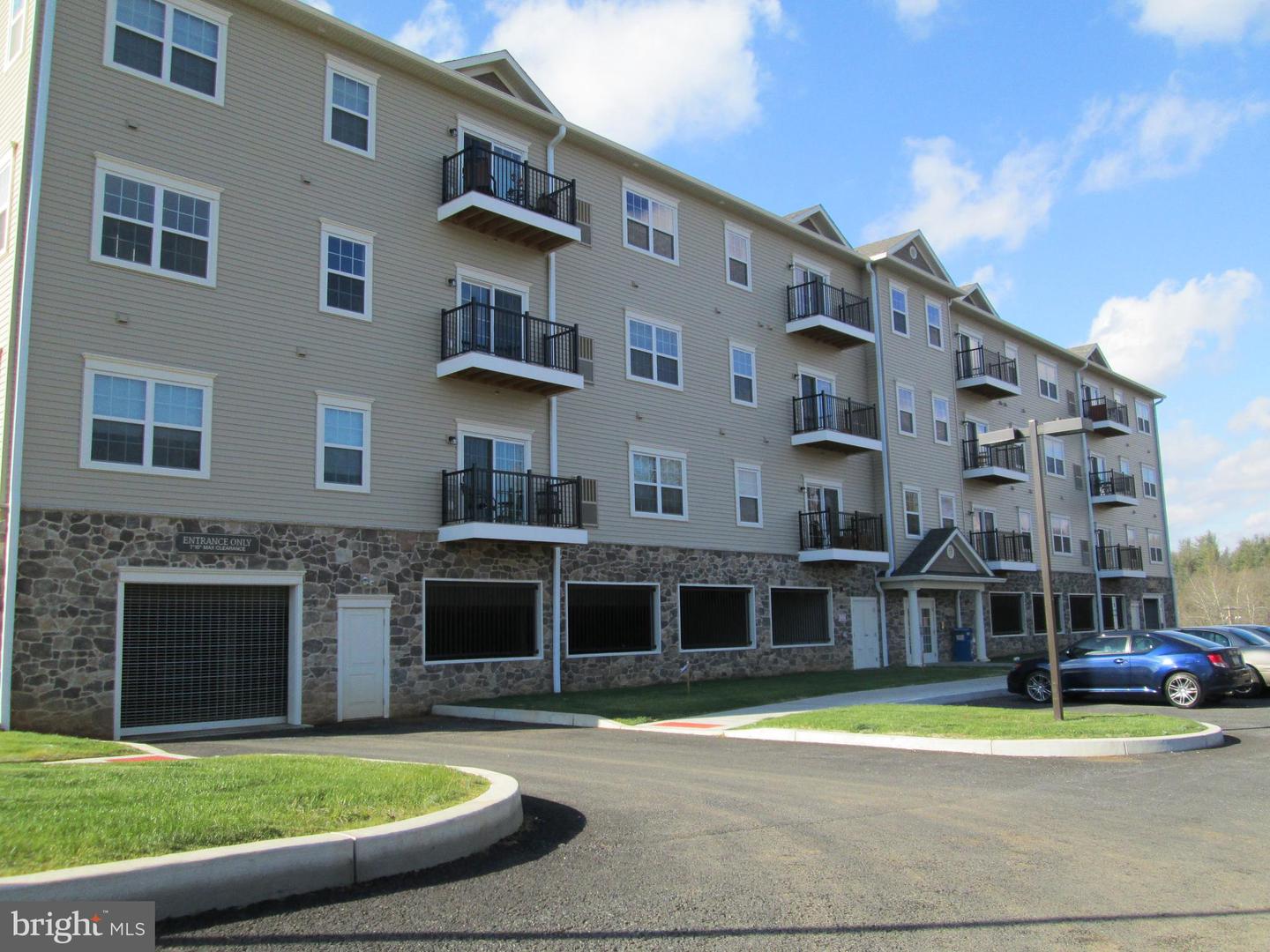 113 Legacy Blvd #302 — photo