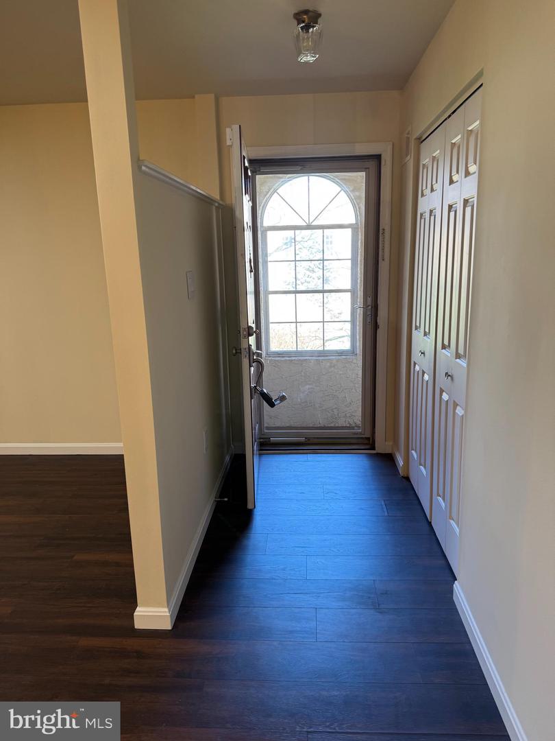 168 Valley Greene Cr #168 — photo