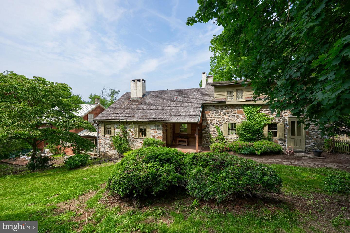 705 Schoffers Rd — photo