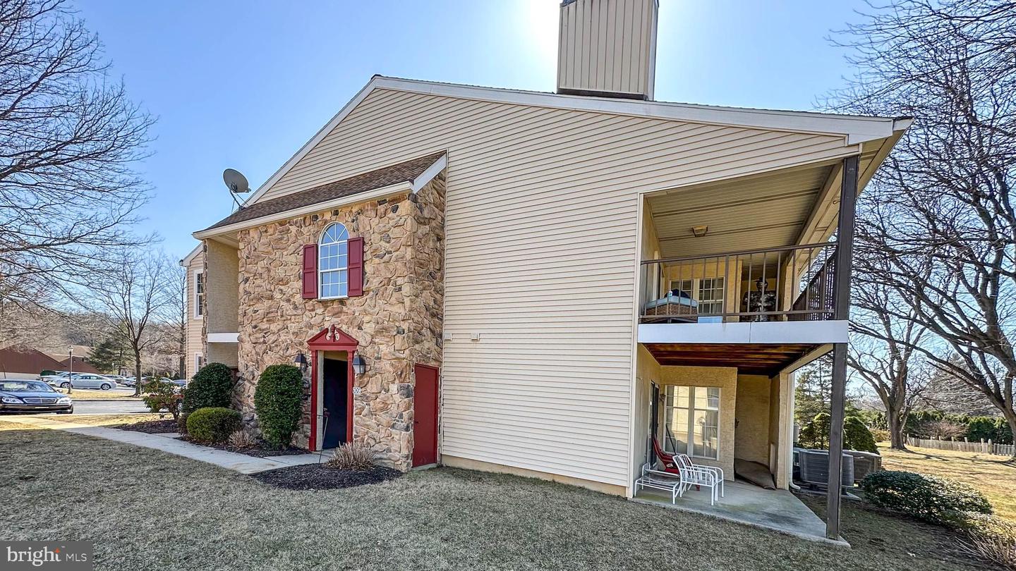 109 Valley Greene Cr — photo