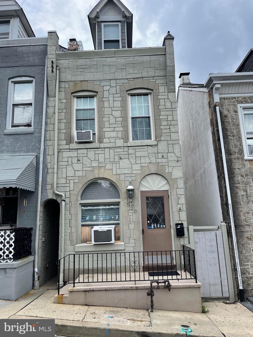 520 S 17 1/2 St — photo