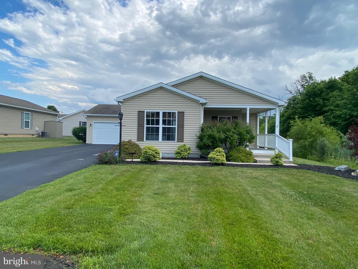 4 Wagtail Ct — photo