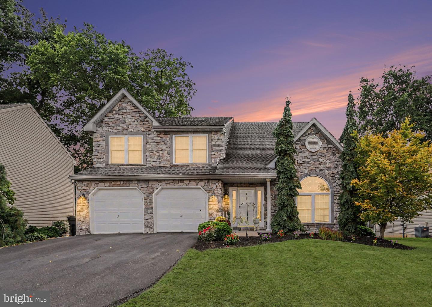 1036 Meadow Dr — photo