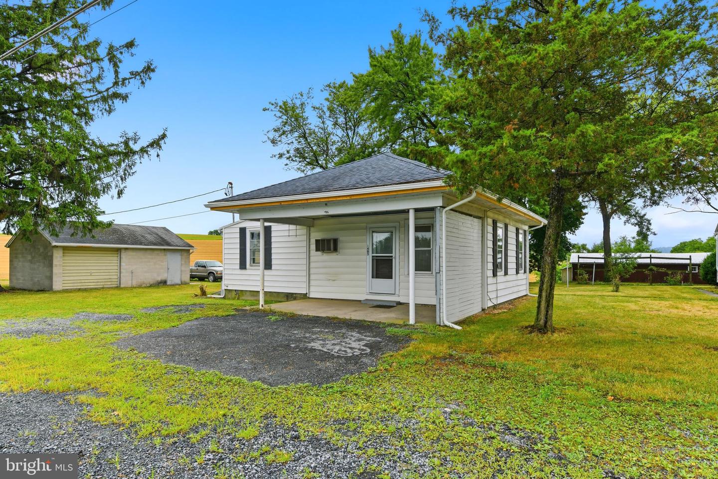 1405 Shartlesville Rd — photo