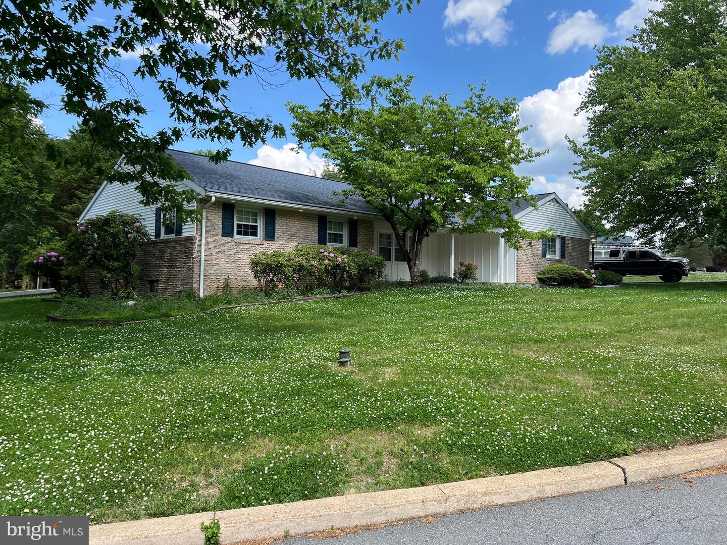 16 Wendy Road, Reading, PA 19601