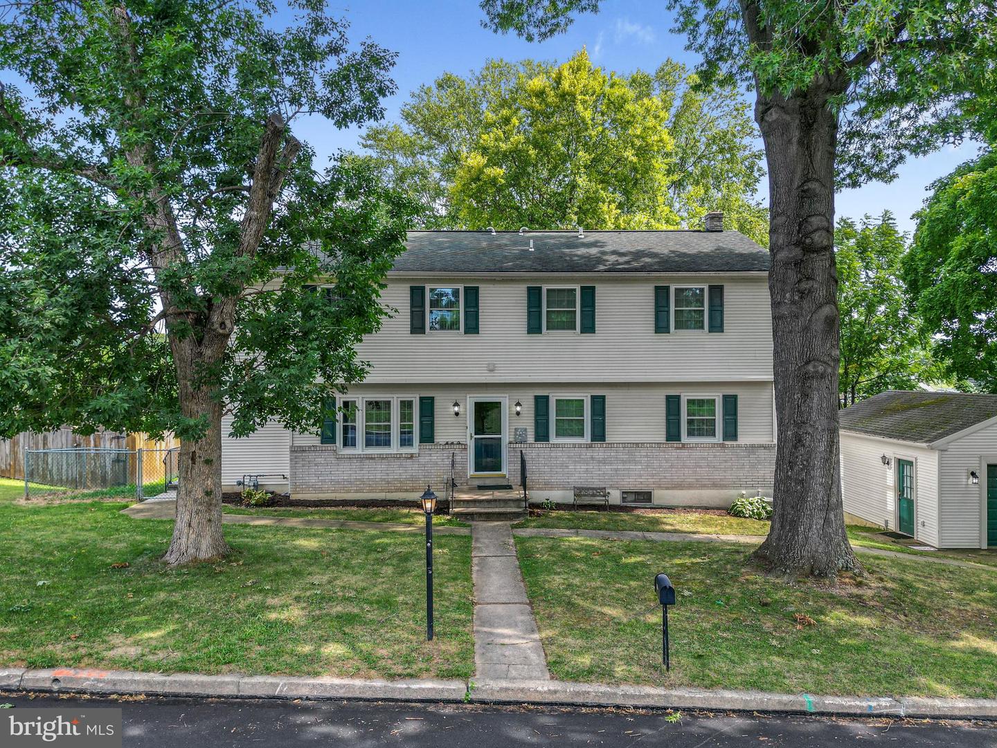 115 Ardmore Ave — photo