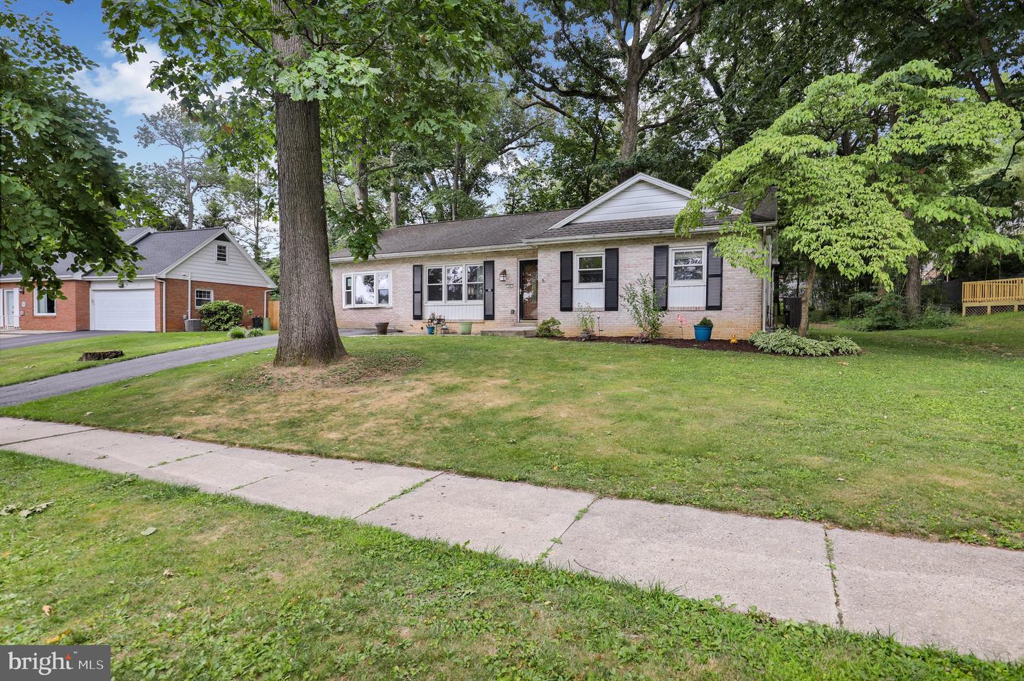 38 Cedarwood Road, Reading, PA 19610 — photo 2