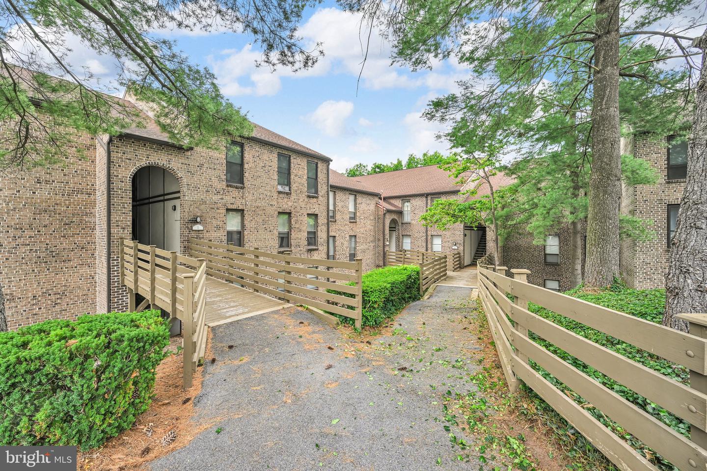 2-B Fairway Rd — photo