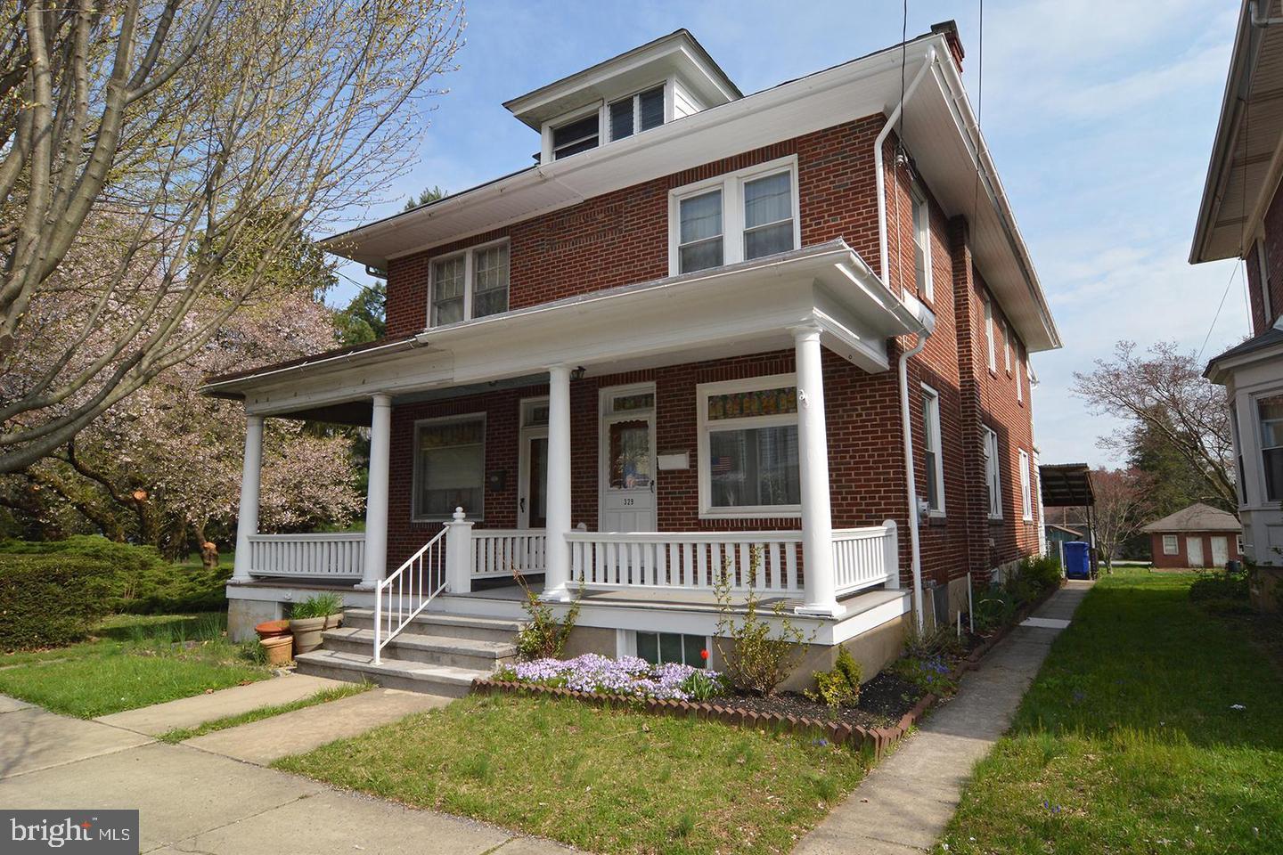 329 W Penn Ave — photo