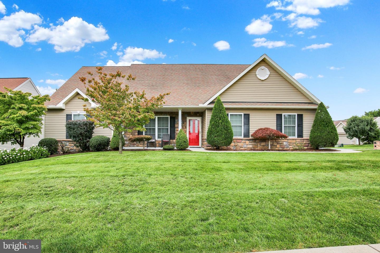 101 Day Lily Dr — photo