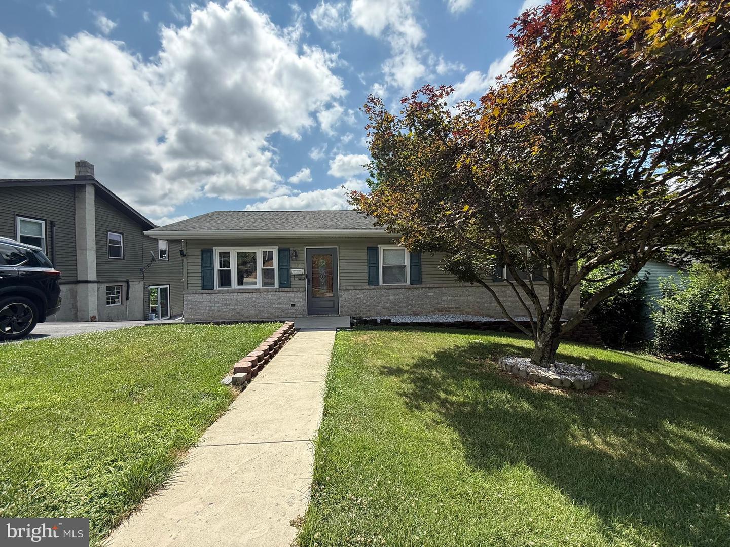 134 Gerald Ave — photo
