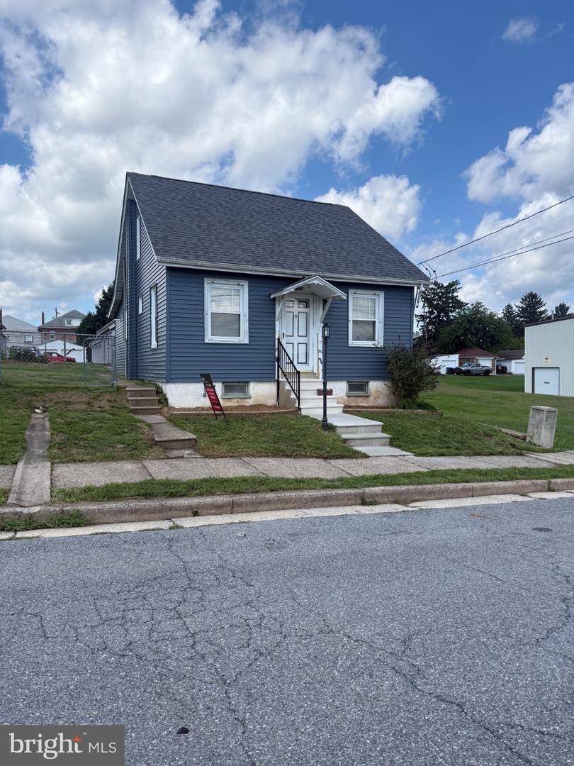 237 S Franklin St — photo