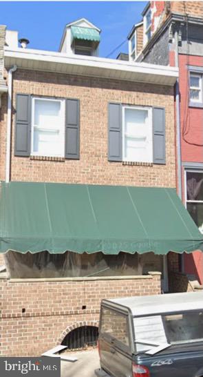 1043 Walnut St — photo