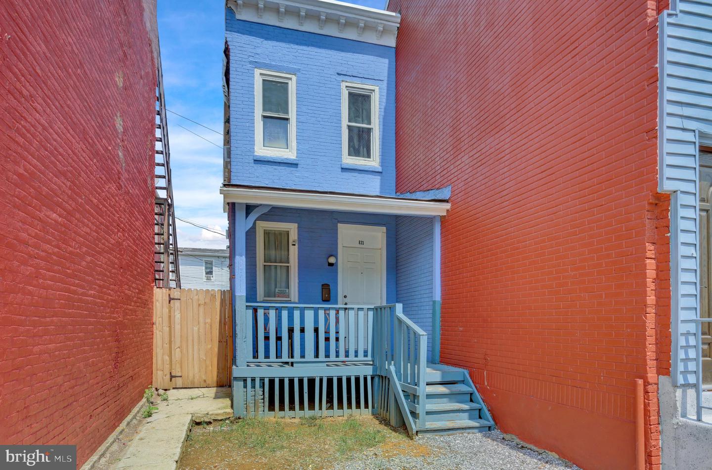 833 Green St — photo