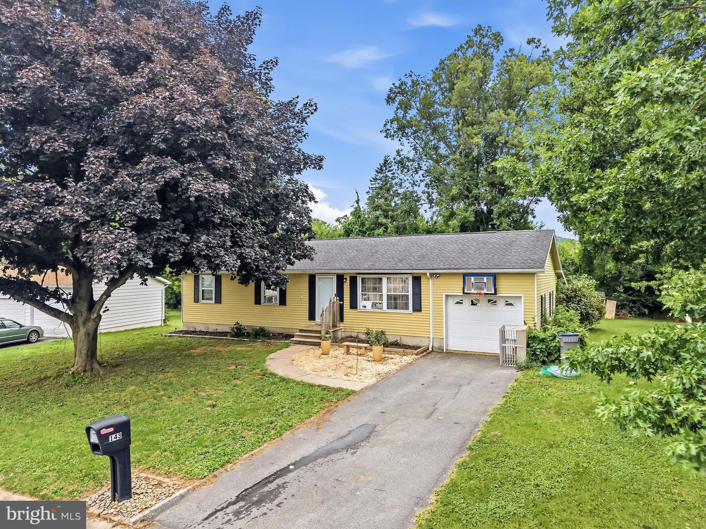 143 Aspen Ave — photo