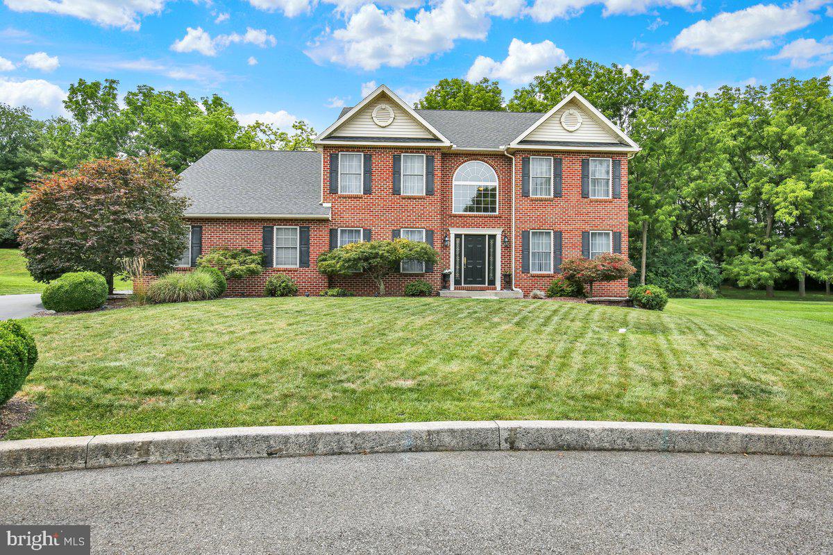 14 Lady Diana Dr — photo