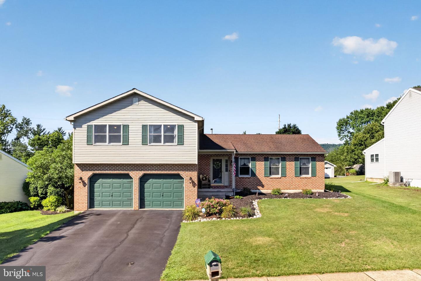 229 Sunrise Road, Reading, PA 19606