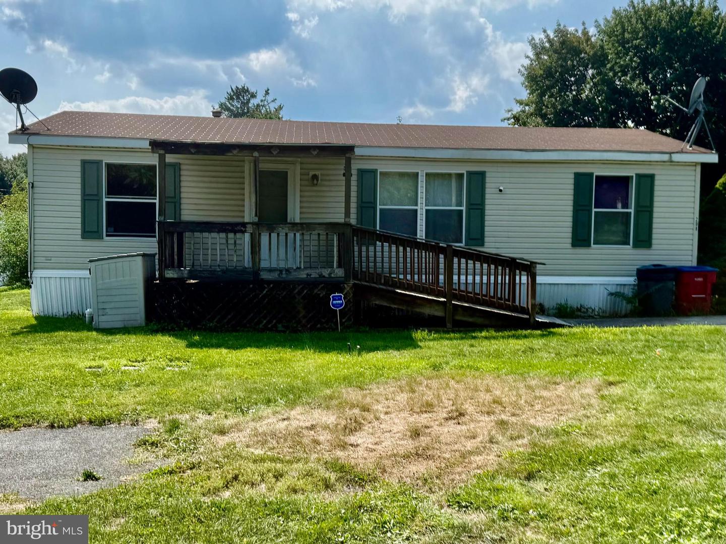 125 Tuckerton #208 — photo
