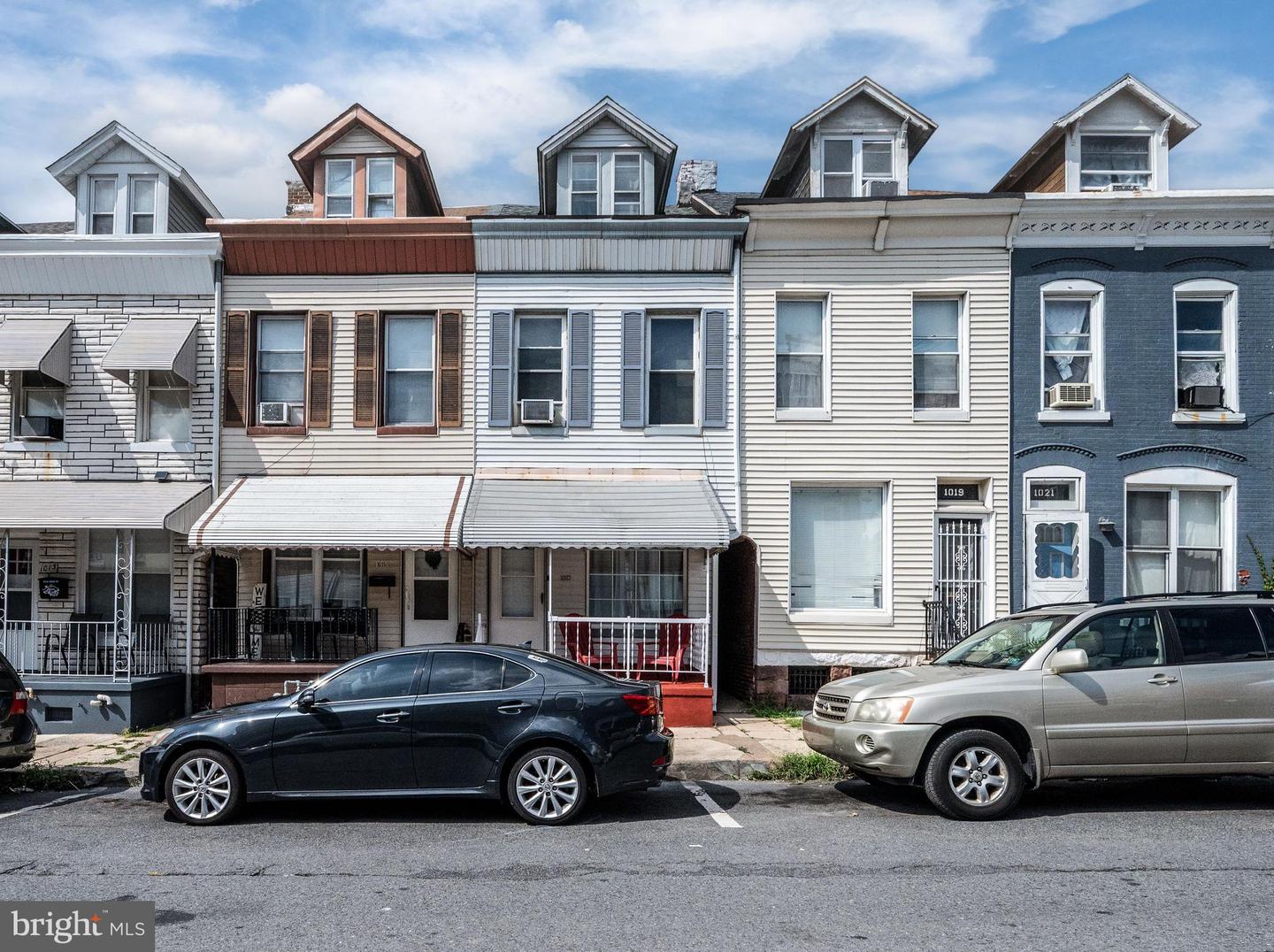 1017 Perry St — photo