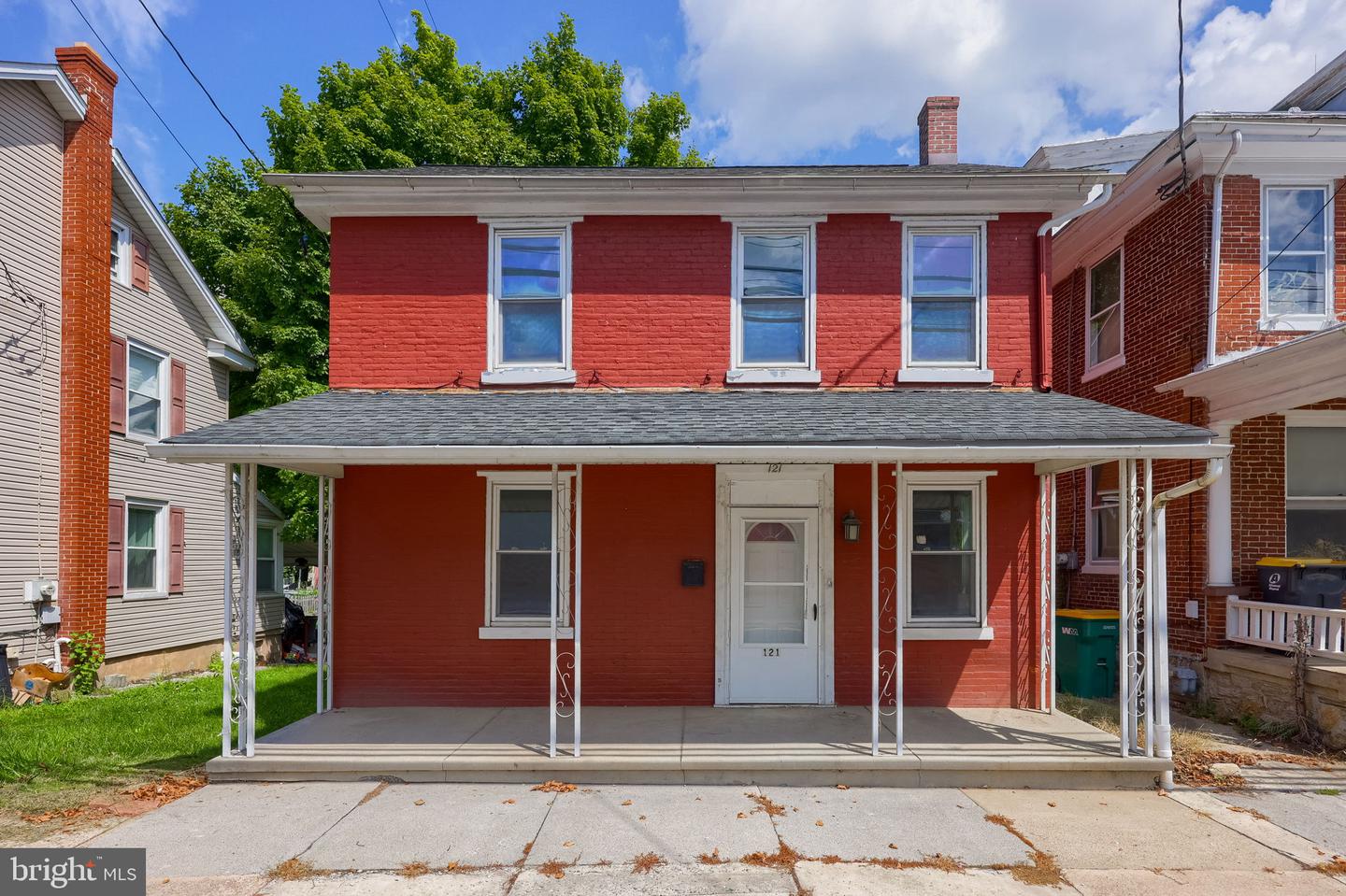 121 W Penn Ave — photo
