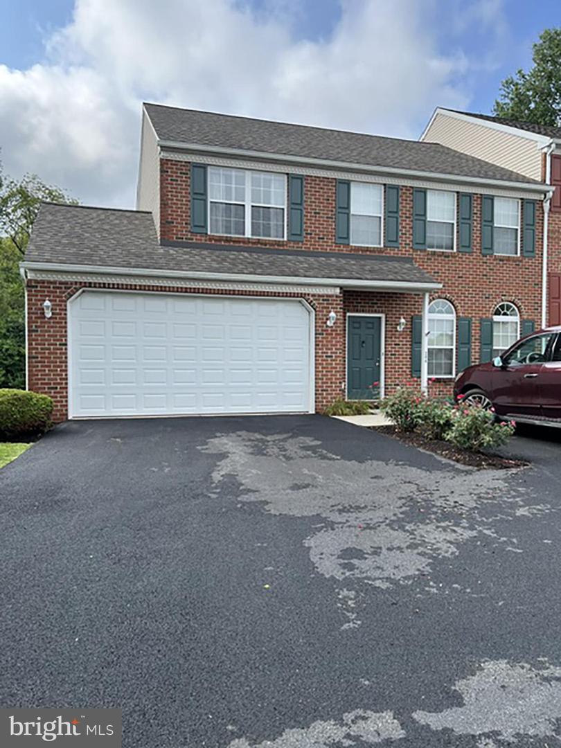 206 Barrington Dr — photo