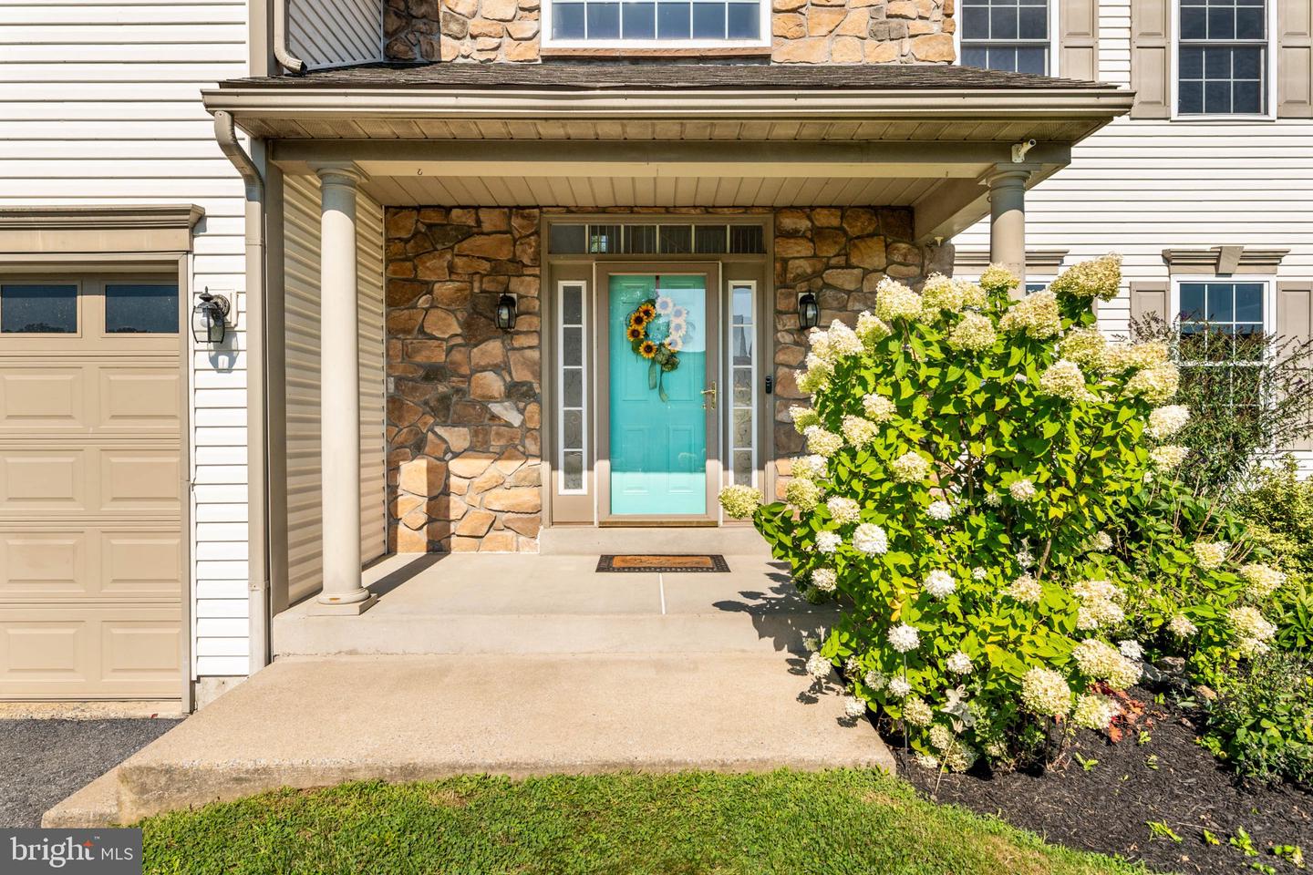 205 E Clearview Drive, Sinking Spring, PA 19608 — photo 3