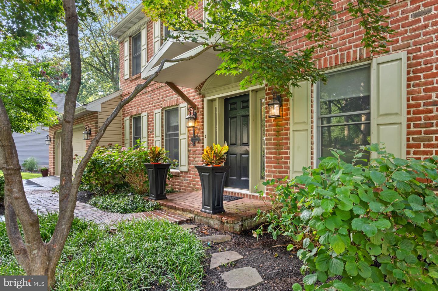 10 Shady Hollow — photo