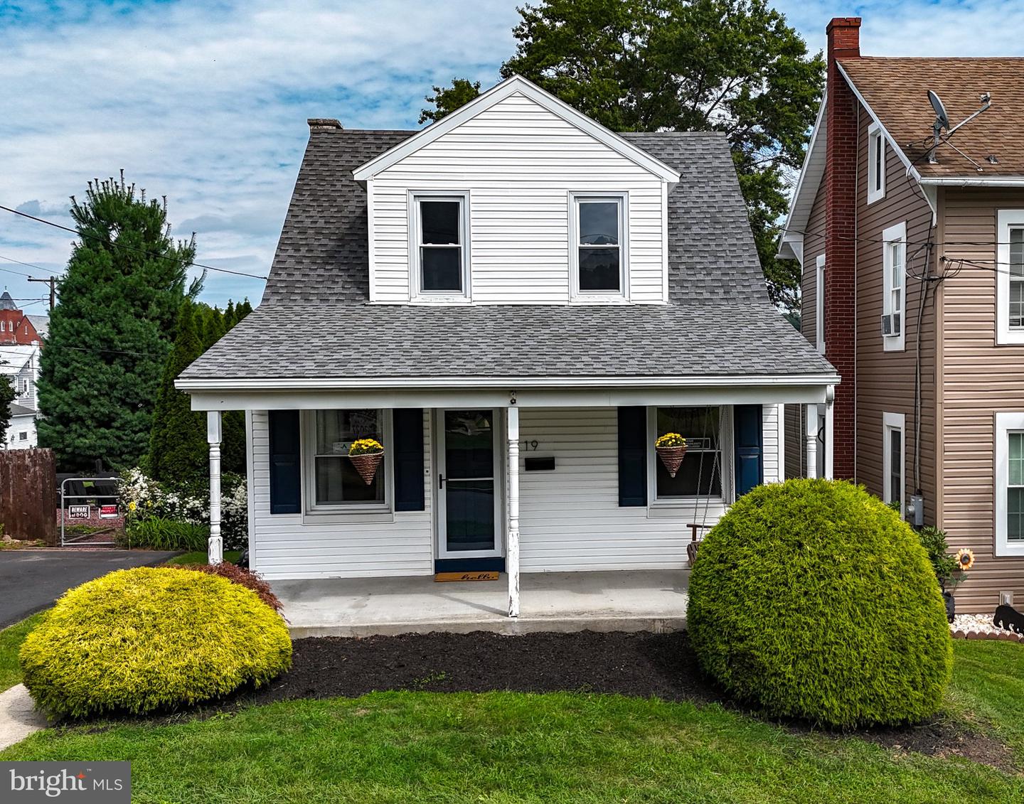 19 Maple — photo
