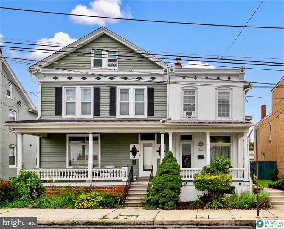 327 W Walnut St — photo