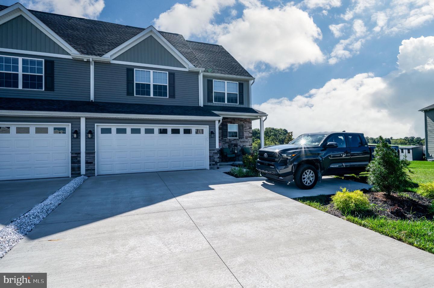 125 Sunglo Dr — photo