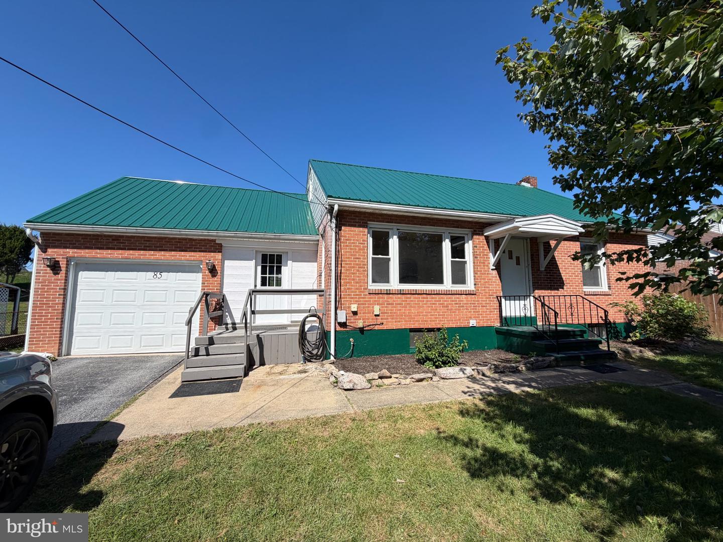 85 E College Ave — photo
