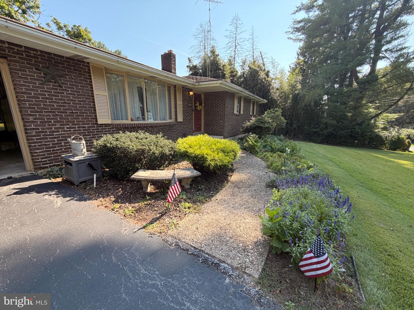 451 W Neversink Road, Reading, PA 19606 — photo 2