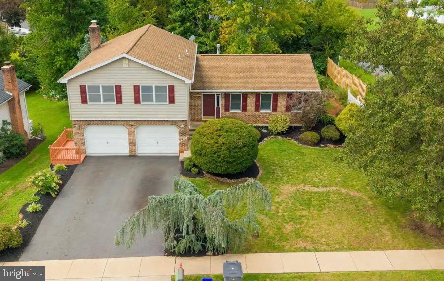 206 Lincoln Dr — photo