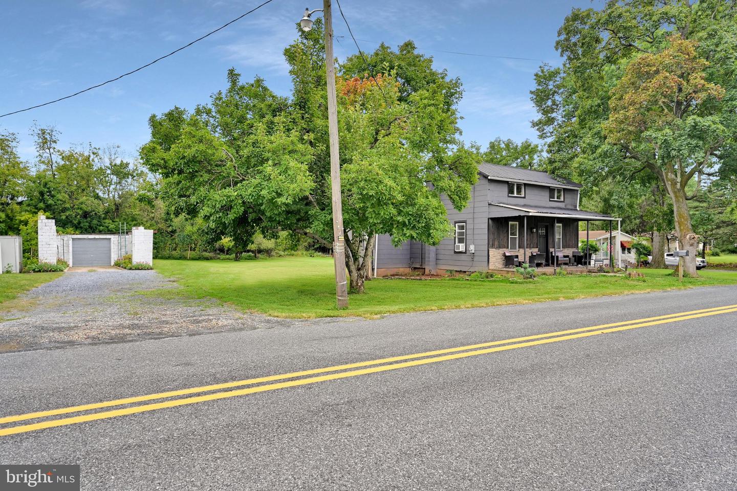 1443 Railroad Rd — photo