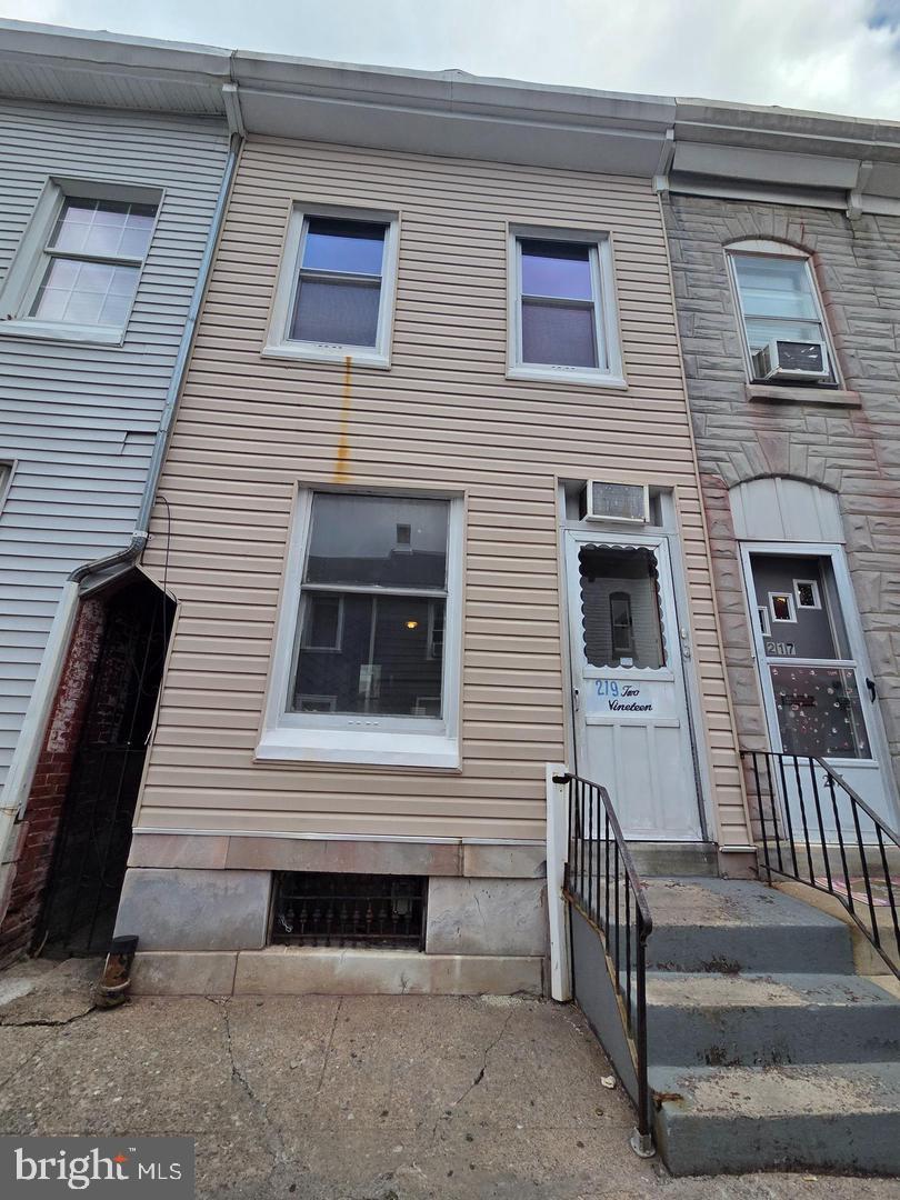 219 Mulberry St — photo