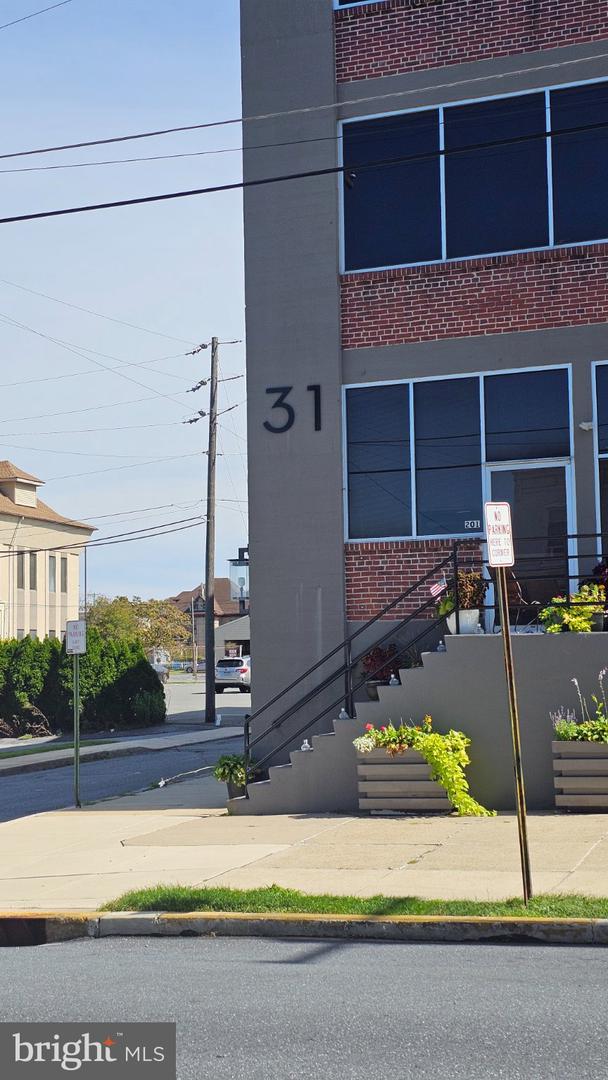 31 S Sterley St #401 — photo