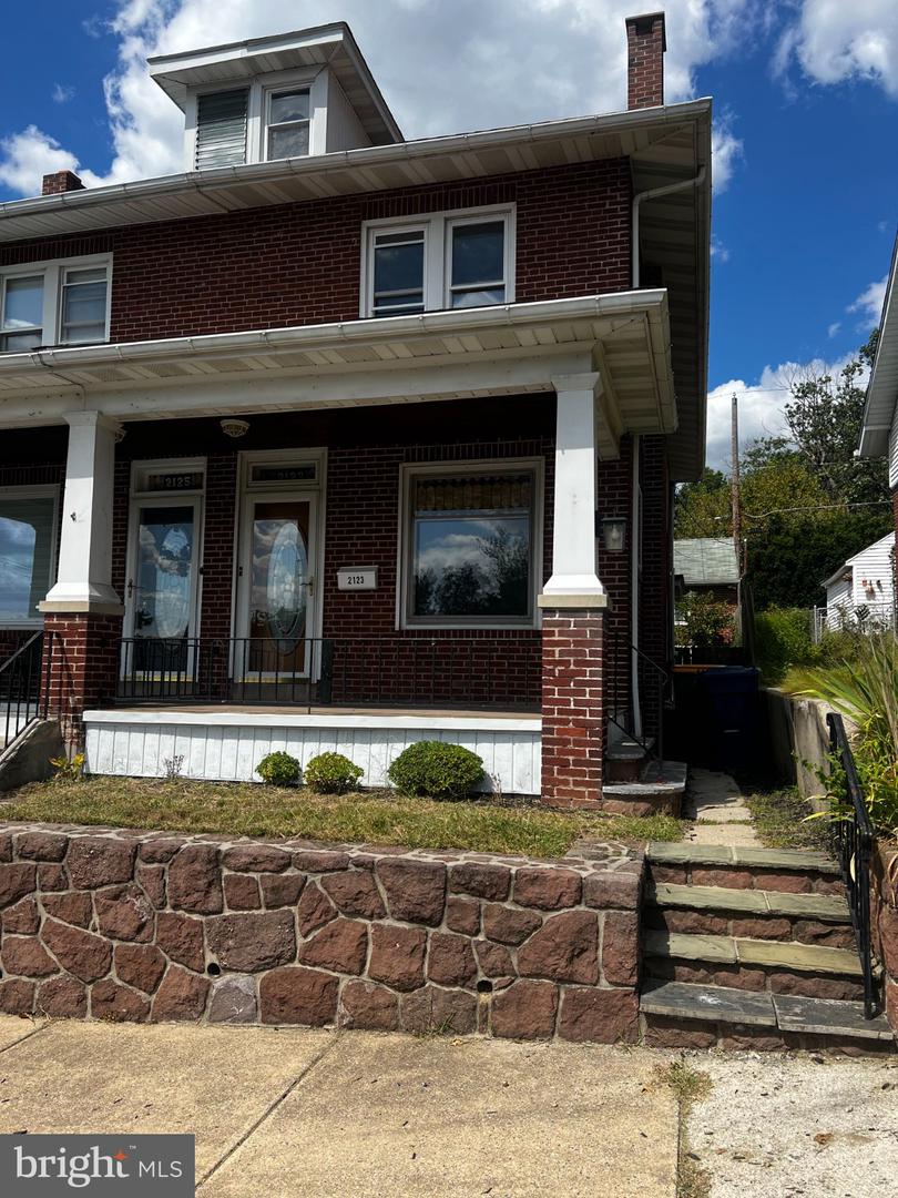 2123 Fairview St — photo