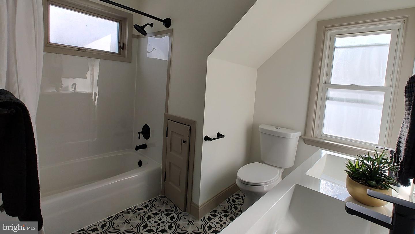 2414 Cleveland Ave — photo