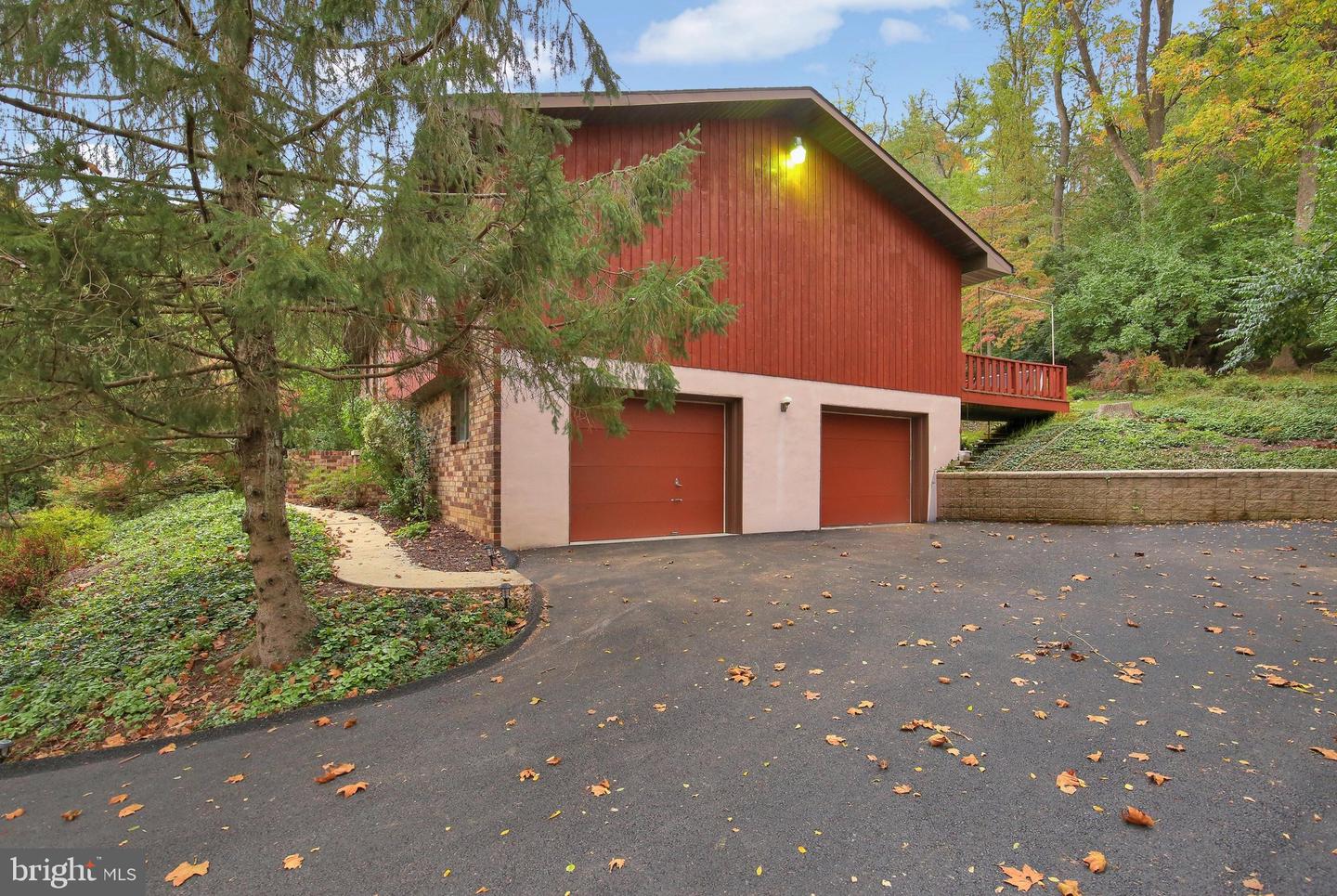 340 Mountain View Road, Reading, PA 19607 — photo 2