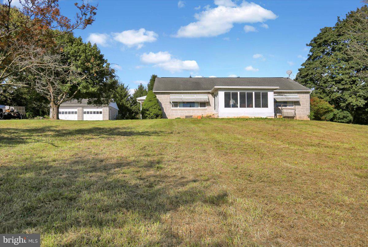 3283 State Hill Rd — photo