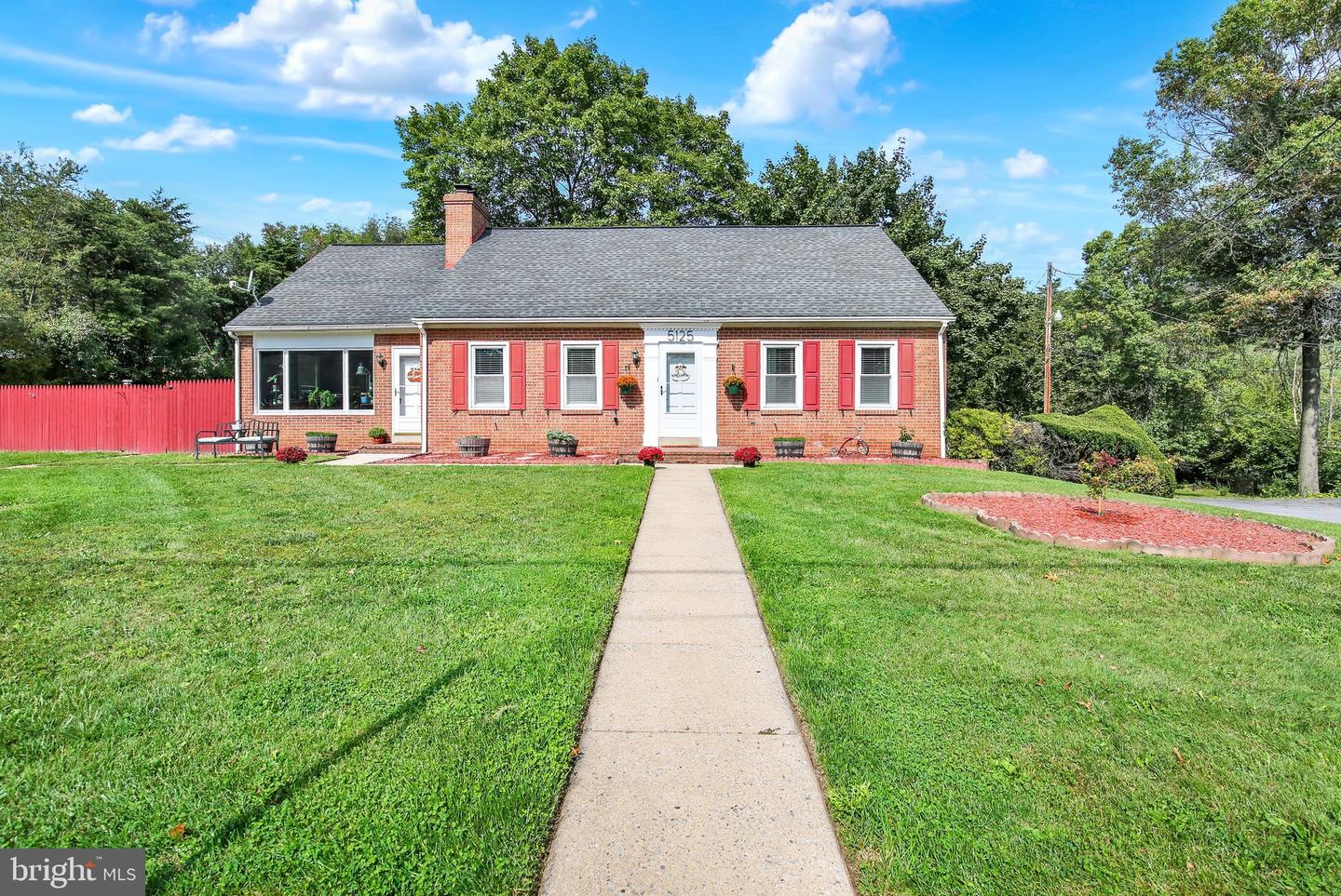 5125 Bernville Rd — photo