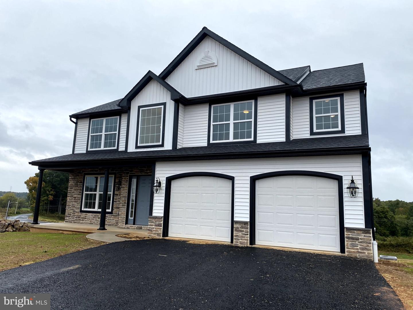 1017 Antonio Dr — photo