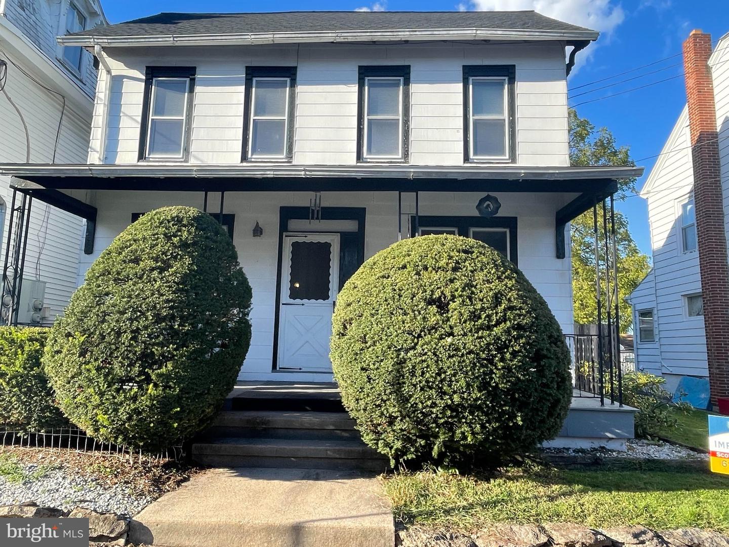 19 E Summit St — photo