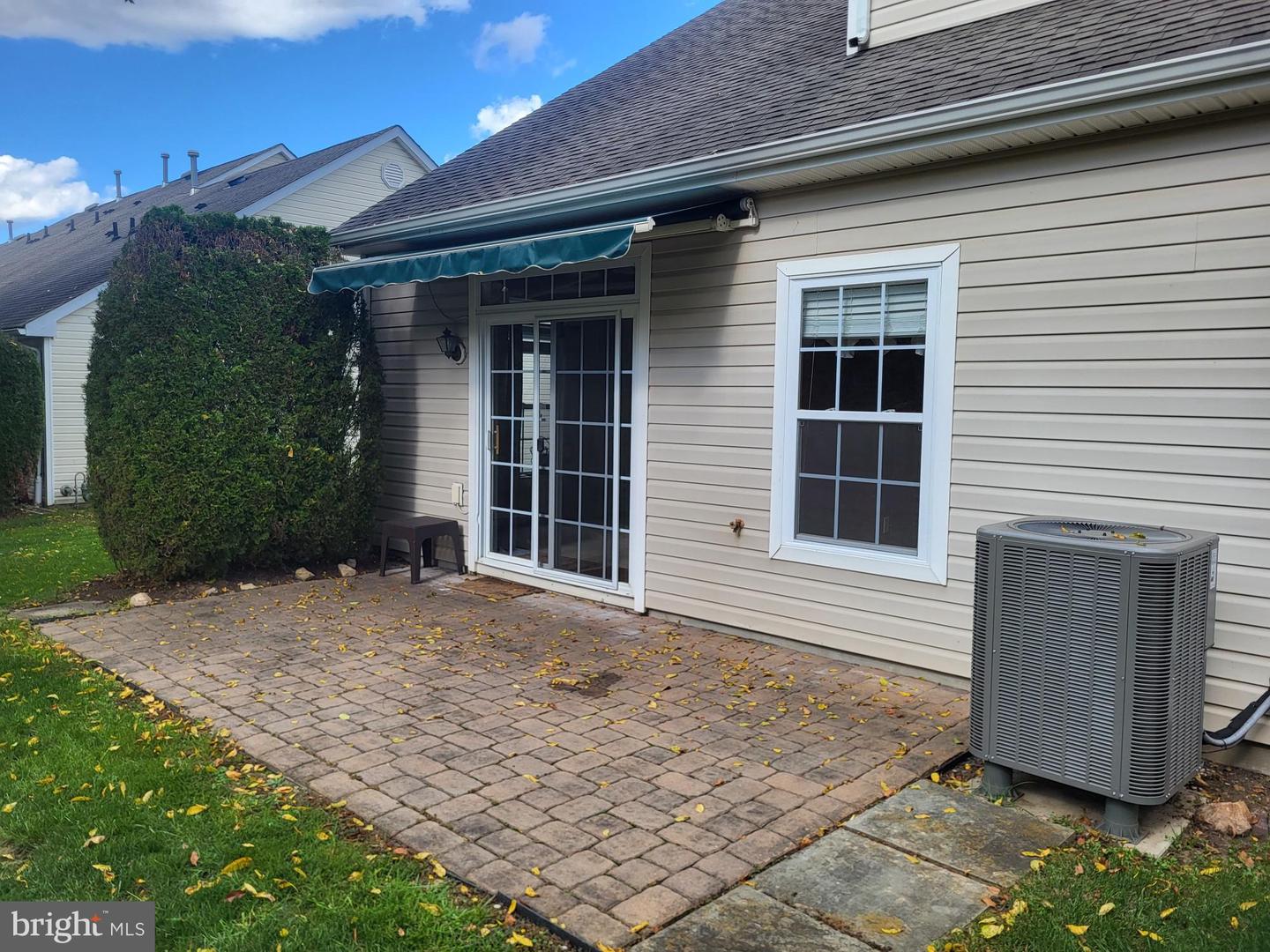 120 Village Dr — photo