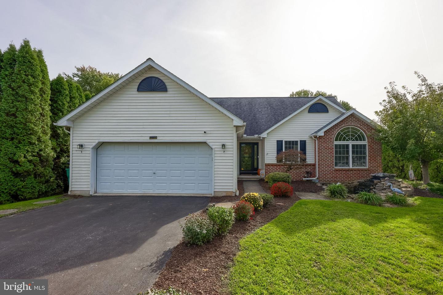 4910 Green Tree Road, Reading, PA 19606 — photo 2
